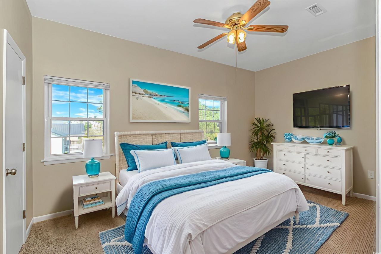 2701 Hillside Dr. S Photo 17