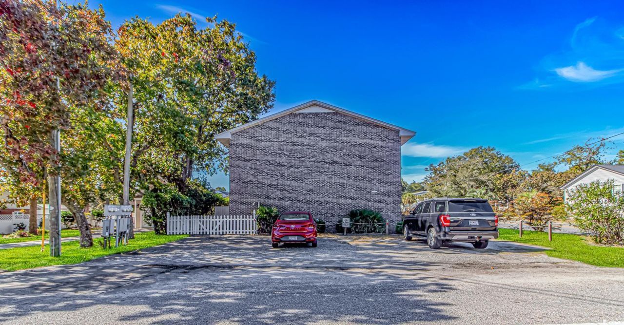 2701 Hillside Dr. S Photo 33