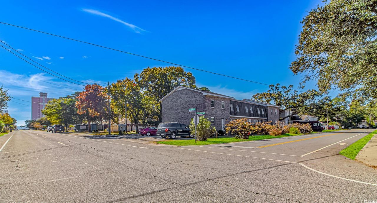 2701 Hillside Dr. S Photo 34