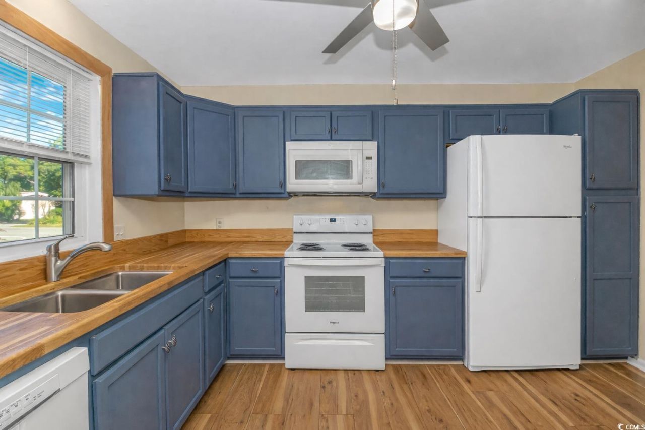 2701 Hillside Dr. S Photo 5