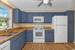 2701 Hillside Dr. S photo 4