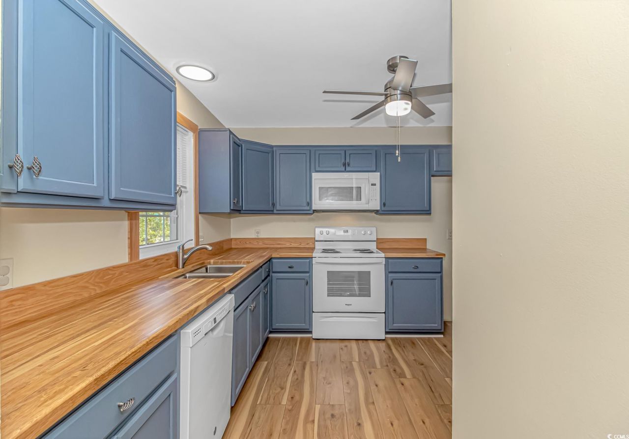 2701 Hillside Dr. S Photo 8