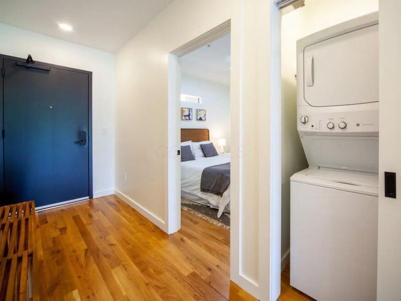 548 W State Street, Columbus, OH 43215 Photo 3