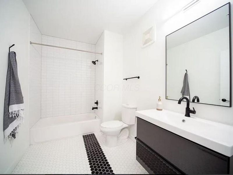 548 W State Street, Columbus, OH 43215 Photo 8