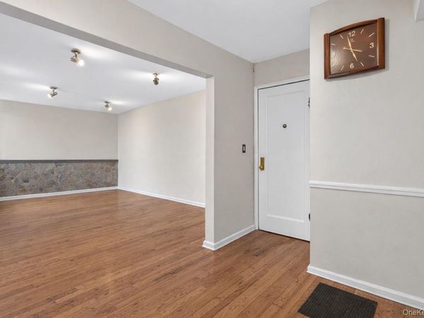 84-35 Lander Street, Unit #2B, Briarwood, NY 11435