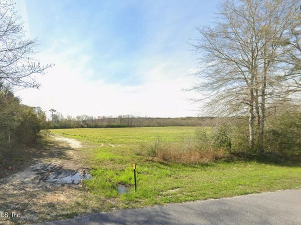 101 FLOWERSVIEW Boulevard, Paxton, FL 32567
