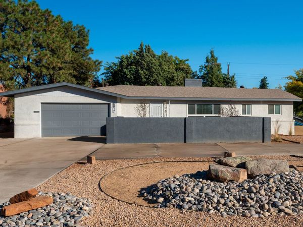 5017 Royene Avenue NE, Albuquerque, NM 87110