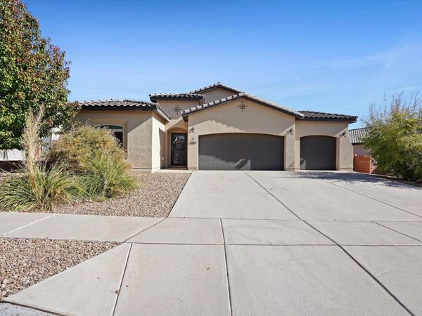 1860 Camino Corona SW, Los Lunas, NM 87031