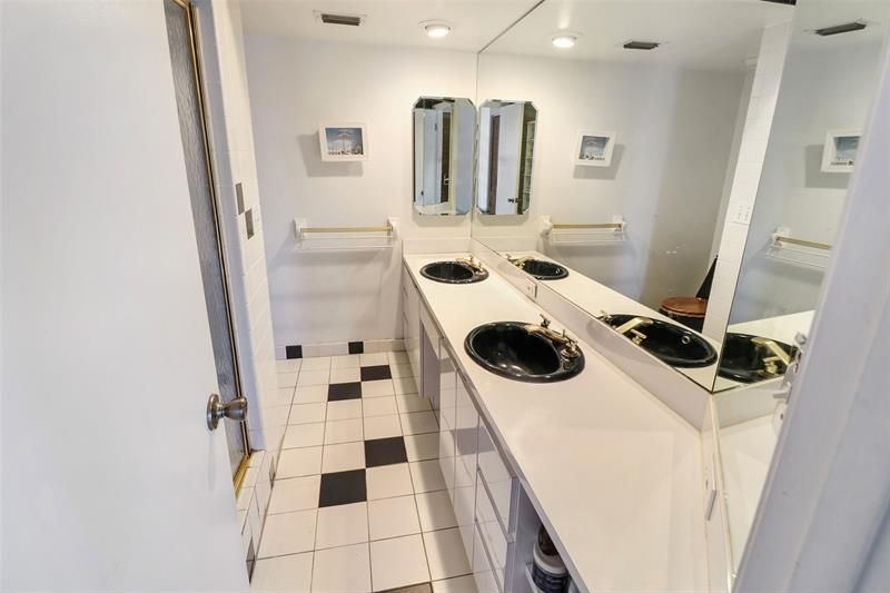 2625 E Gulfstream Lane, Fort Lauderdale, FL 33312 Photo