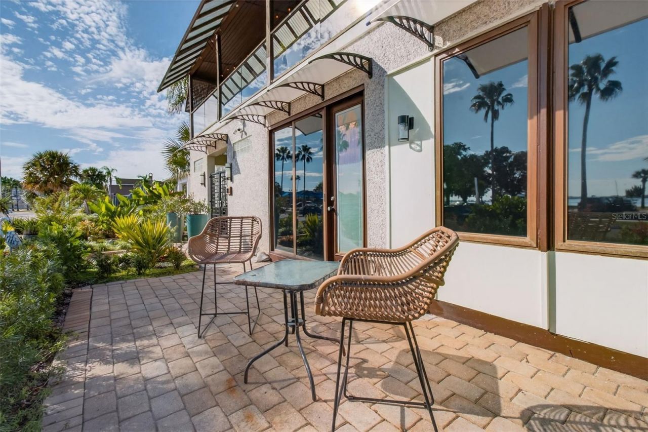 5659 Shore Boulevard S, Gulfport, FL 33707 Photo