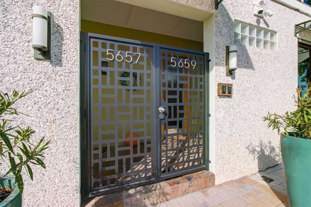 5659 Shore Boulevard S, Gulfport, FL 33707 Photo