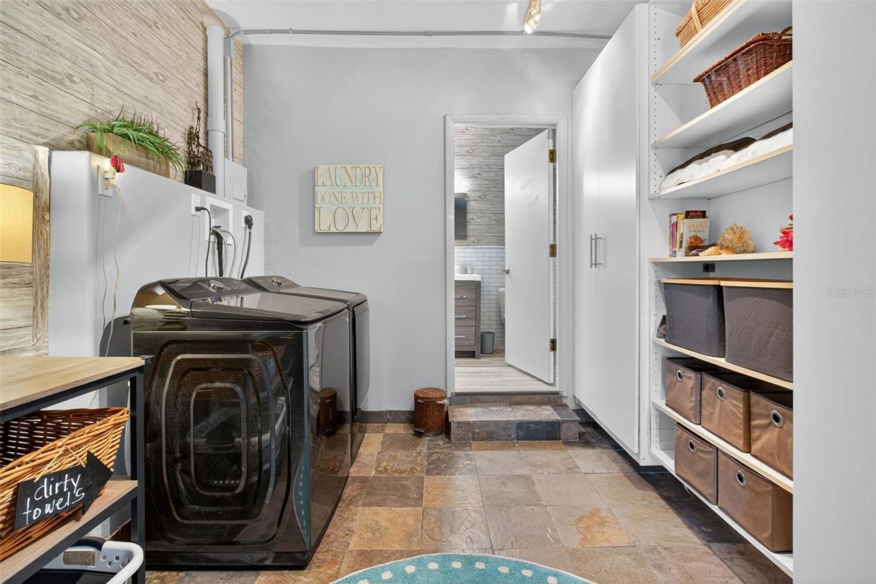 5659 Shore Boulevard S, Gulfport, FL 33707 Photo