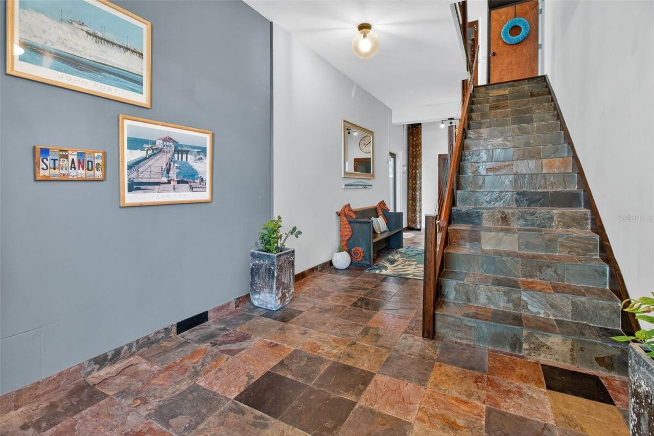 5659 Shore Boulevard S, Gulfport, FL 33707 Photo