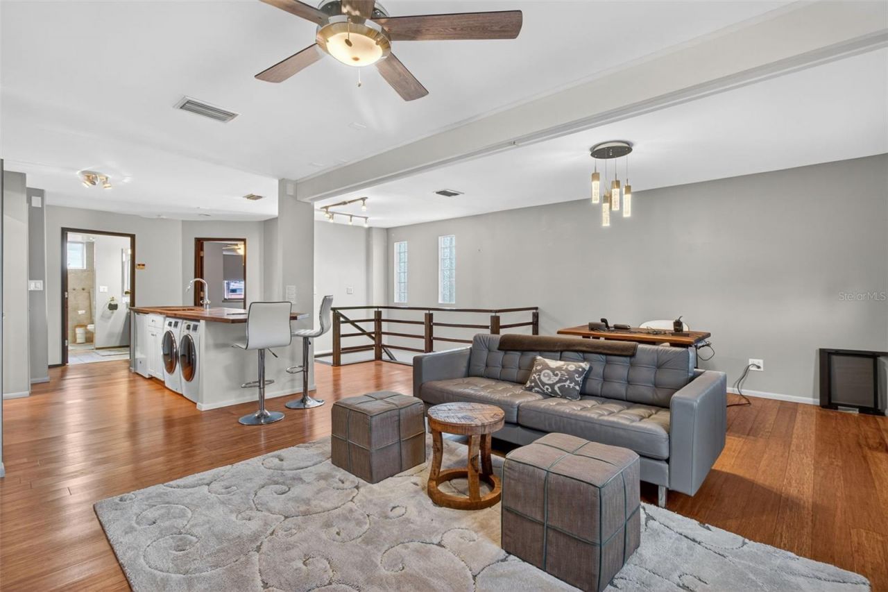 5659 Shore Boulevard S, Gulfport, FL 33707 Photo