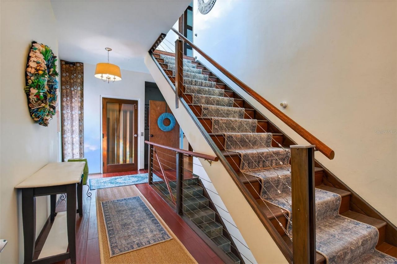 5659 Shore Boulevard S, Gulfport, FL 33707 Photo