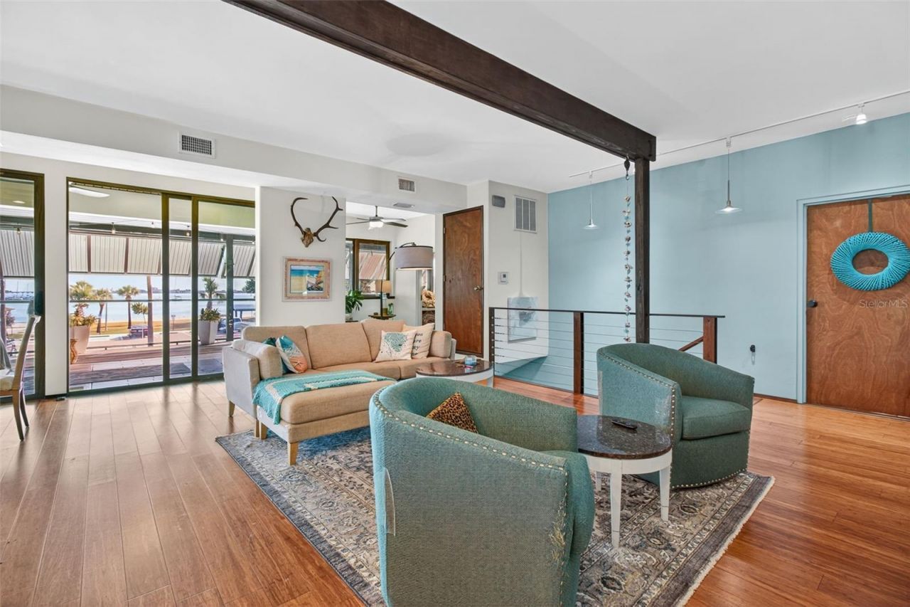 5659 Shore Boulevard S, Gulfport, FL 33707 Photo