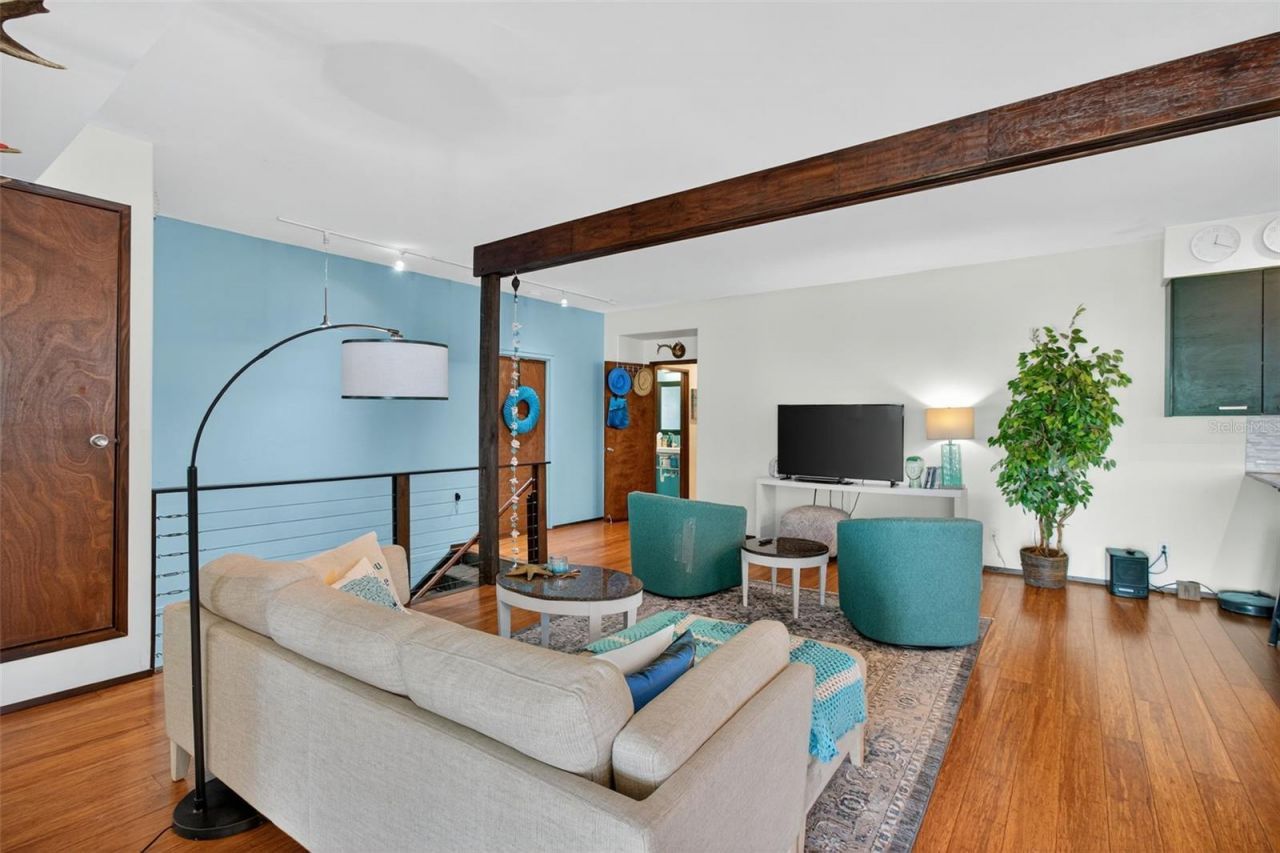 5659 Shore Boulevard S, Gulfport, FL 33707 Photo