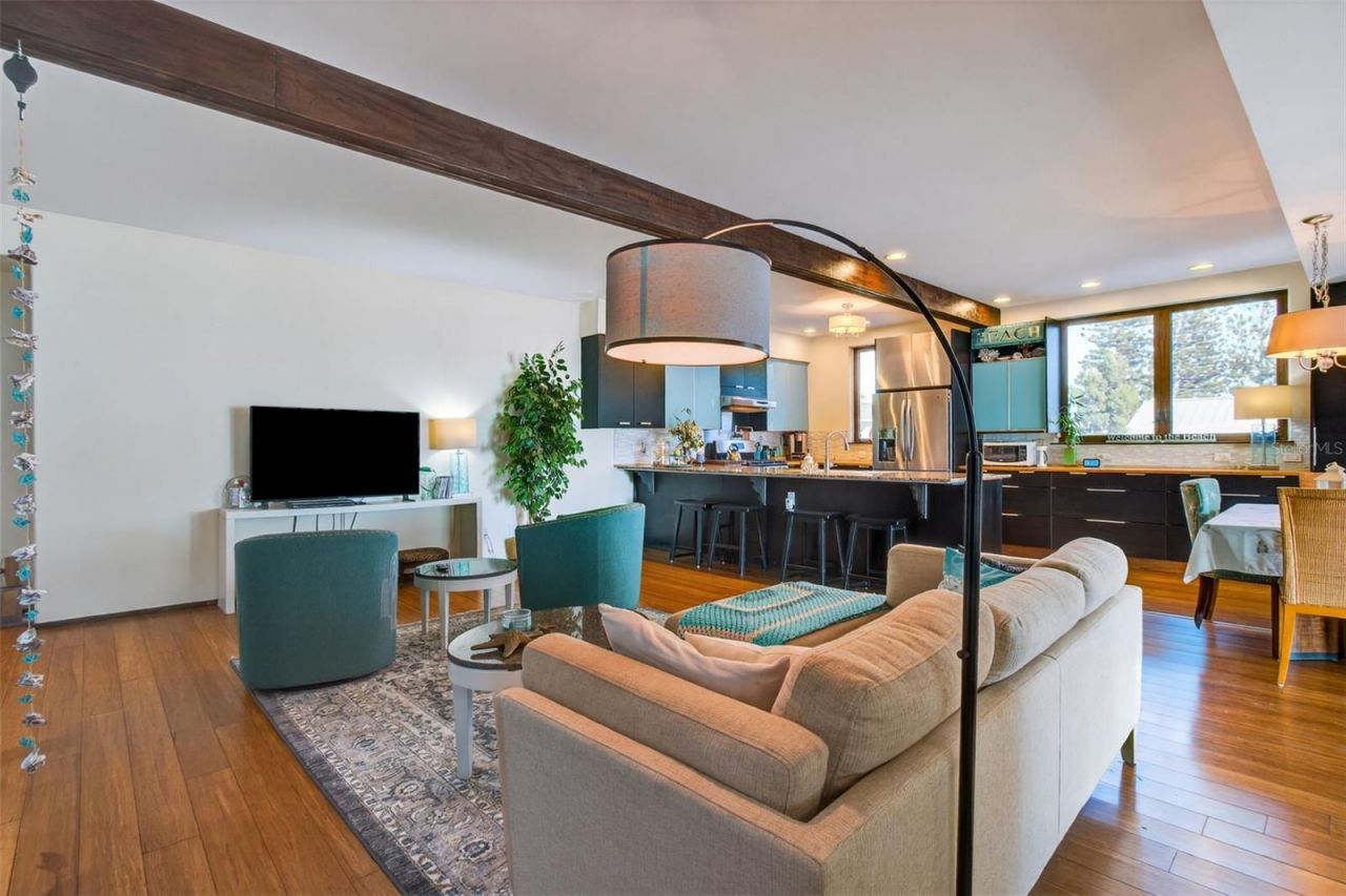 5659 Shore Boulevard S, Gulfport, FL 33707 Photo