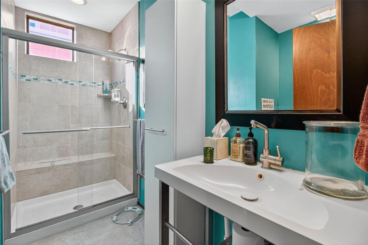 5659 Shore Boulevard S, Gulfport, FL 33707 Photo