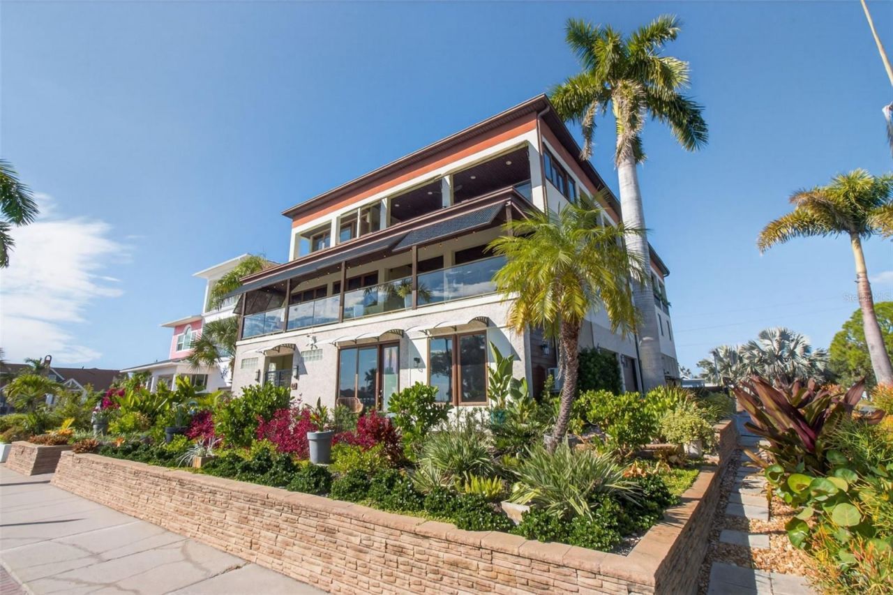 5659 Shore Boulevard S, Gulfport, FL 33707 Photo