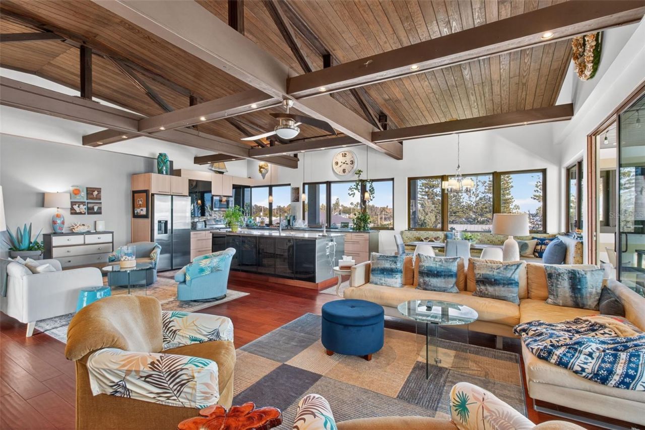 5659 Shore Boulevard S, Gulfport, FL 33707 Photo