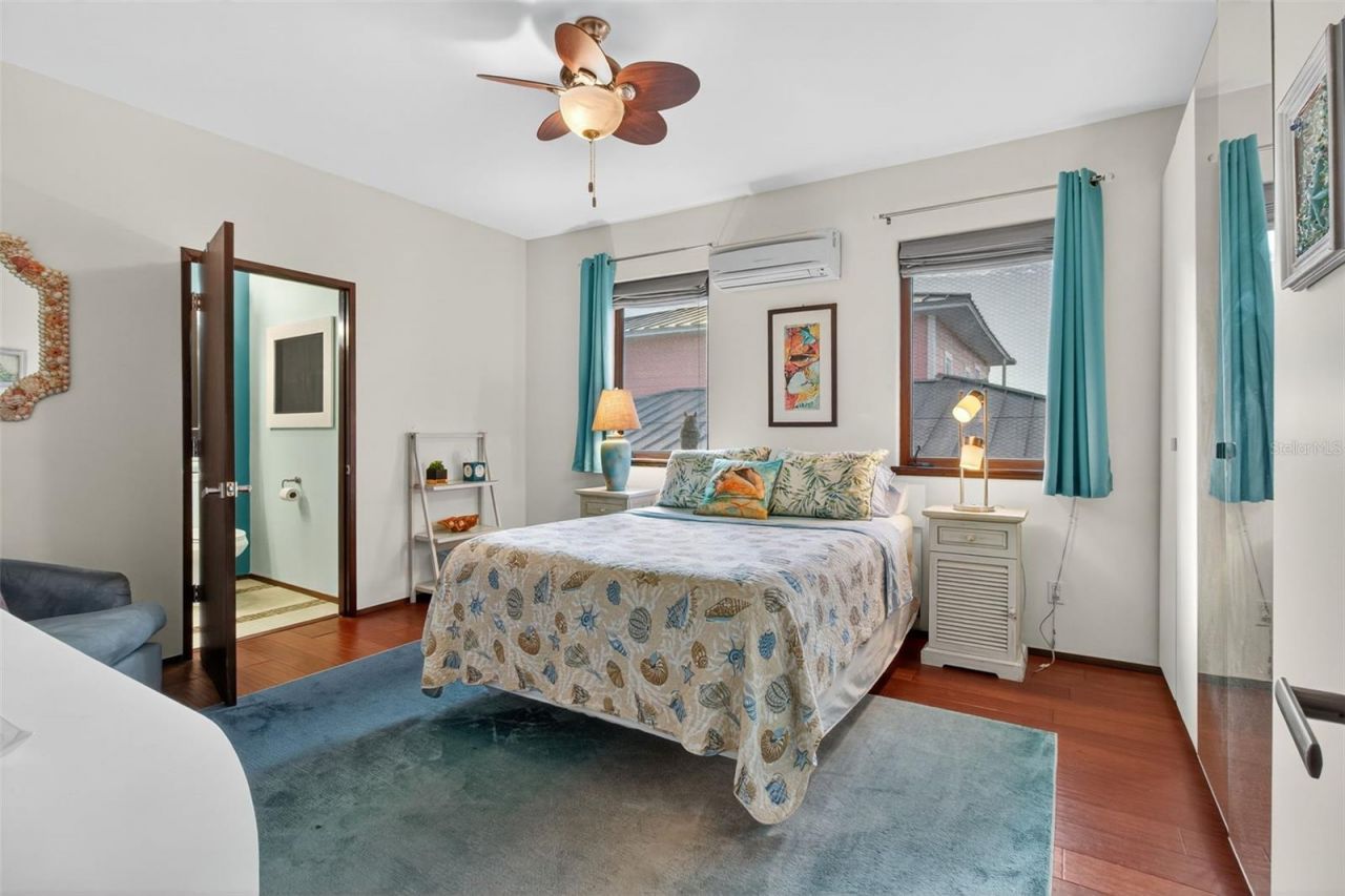 5659 Shore Boulevard S, Gulfport, FL 33707 Photo