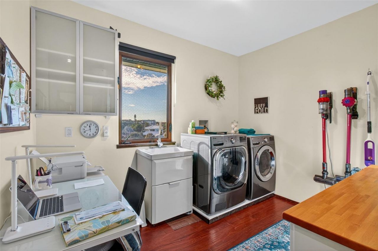 5659 Shore Boulevard S, Gulfport, FL 33707 Photo