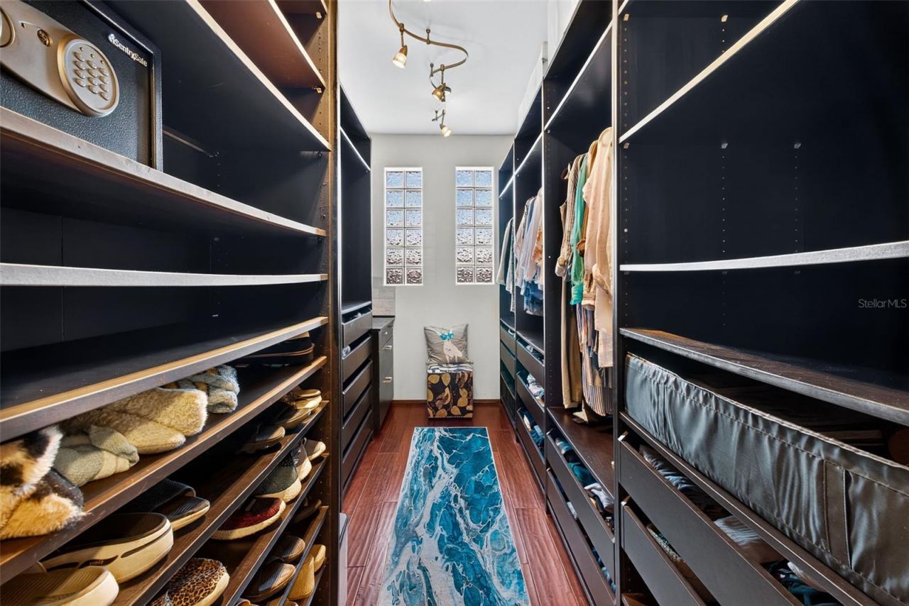 5659 Shore Boulevard S, Gulfport, FL 33707 Photo