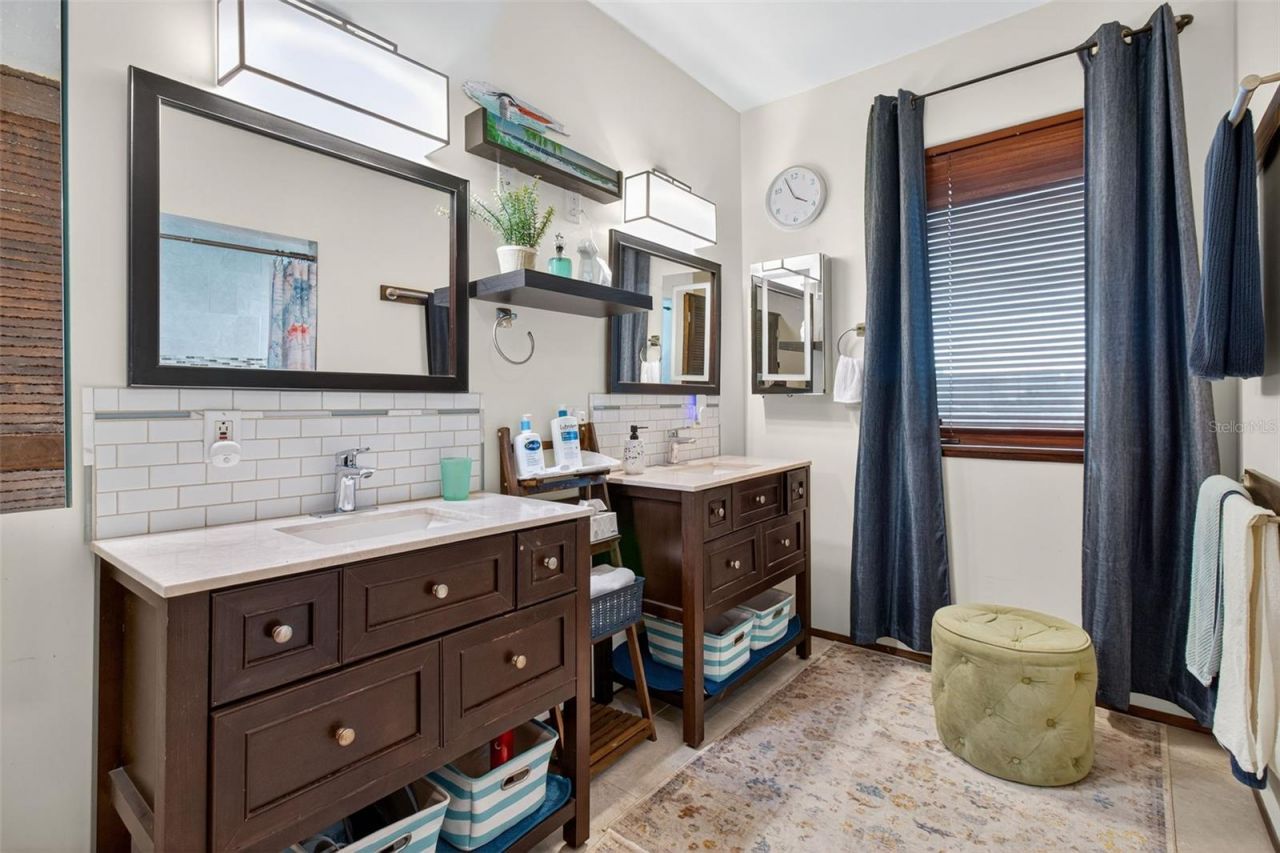 5659 Shore Boulevard S, Gulfport, FL 33707 Photo