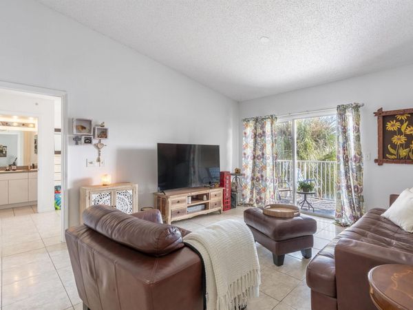 5031 Wiles Road, Unit 304, Coconut Creek, FL 33073