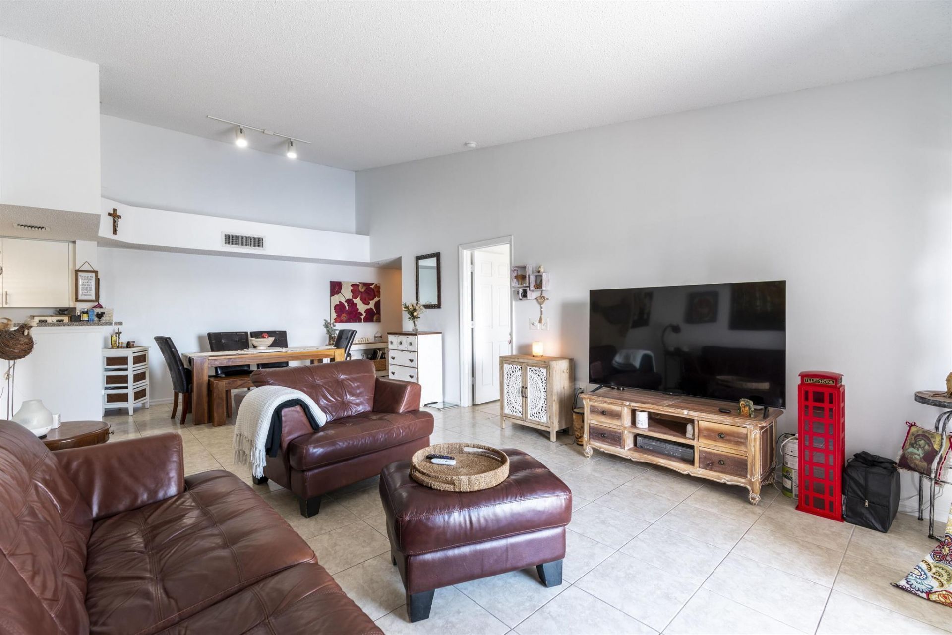 5031 Wiles Road, Unit 304, Coconut Creek, FL 33073 Photo