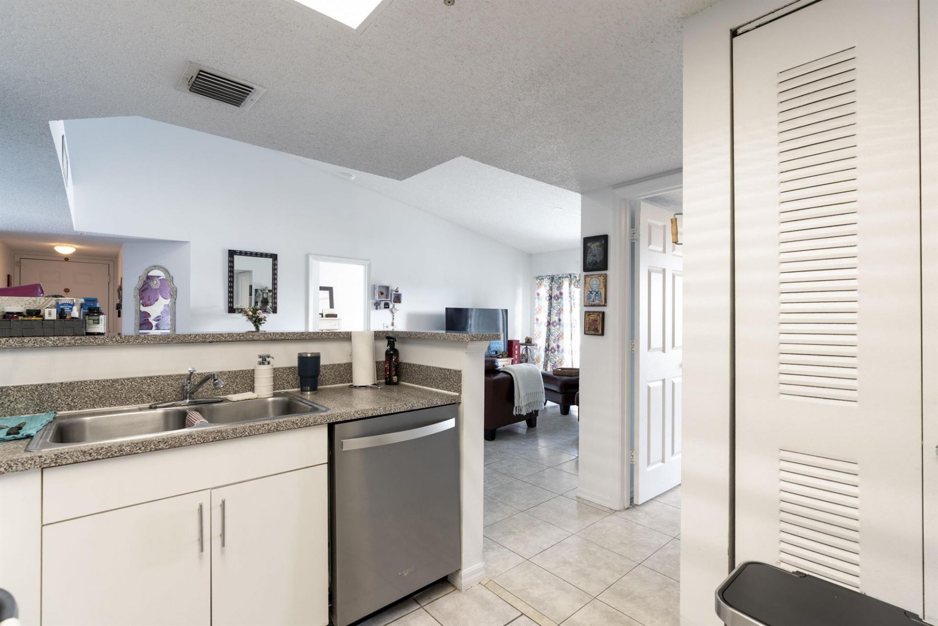 5031 Wiles Road, Unit 304, Coconut Creek, FL 33073 Photo