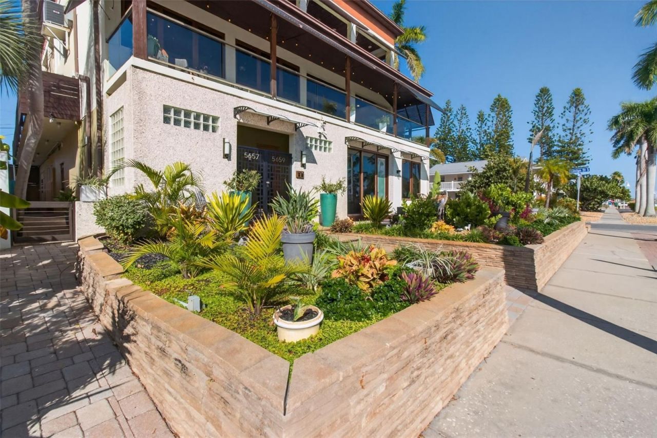 5659 Shore Boulevard S, Gulfport, FL 33707 Photo