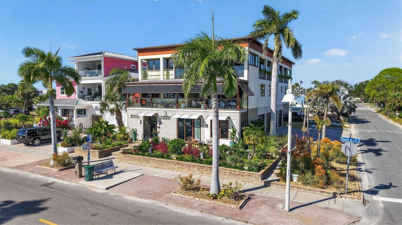 5659 Shore Boulevard S, Gulfport, FL 33707 Photo