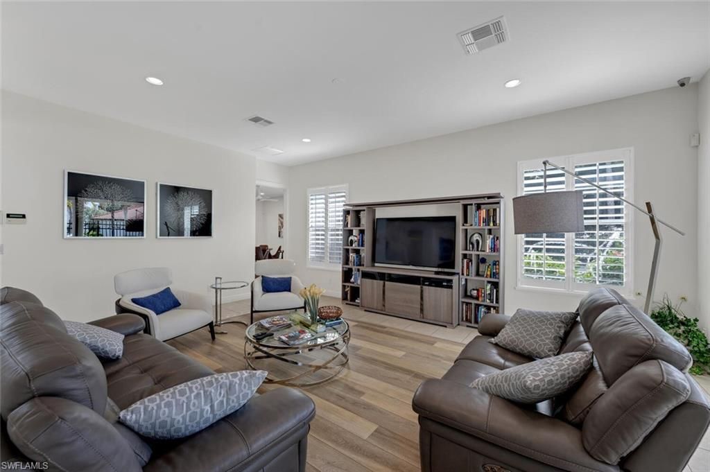 2165 Hawksridge Dr, Unit 1302, Naples, FL 34105 Photo