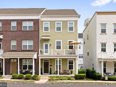 129 PRINCE GEORGE STREET, BENSALEM, PA 19020