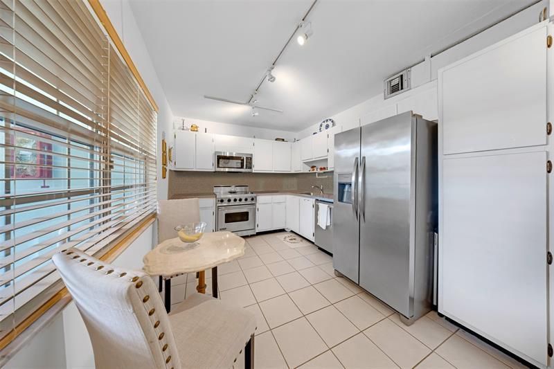 901 Cypress Grove Drive, Unit 203, Pompano Beach, FL 33069 Photo