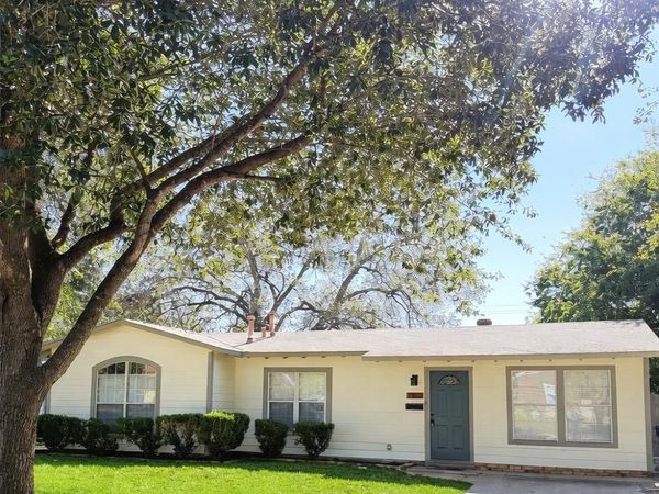 1403 Alcoa Ave, Rockdale, TX 76567