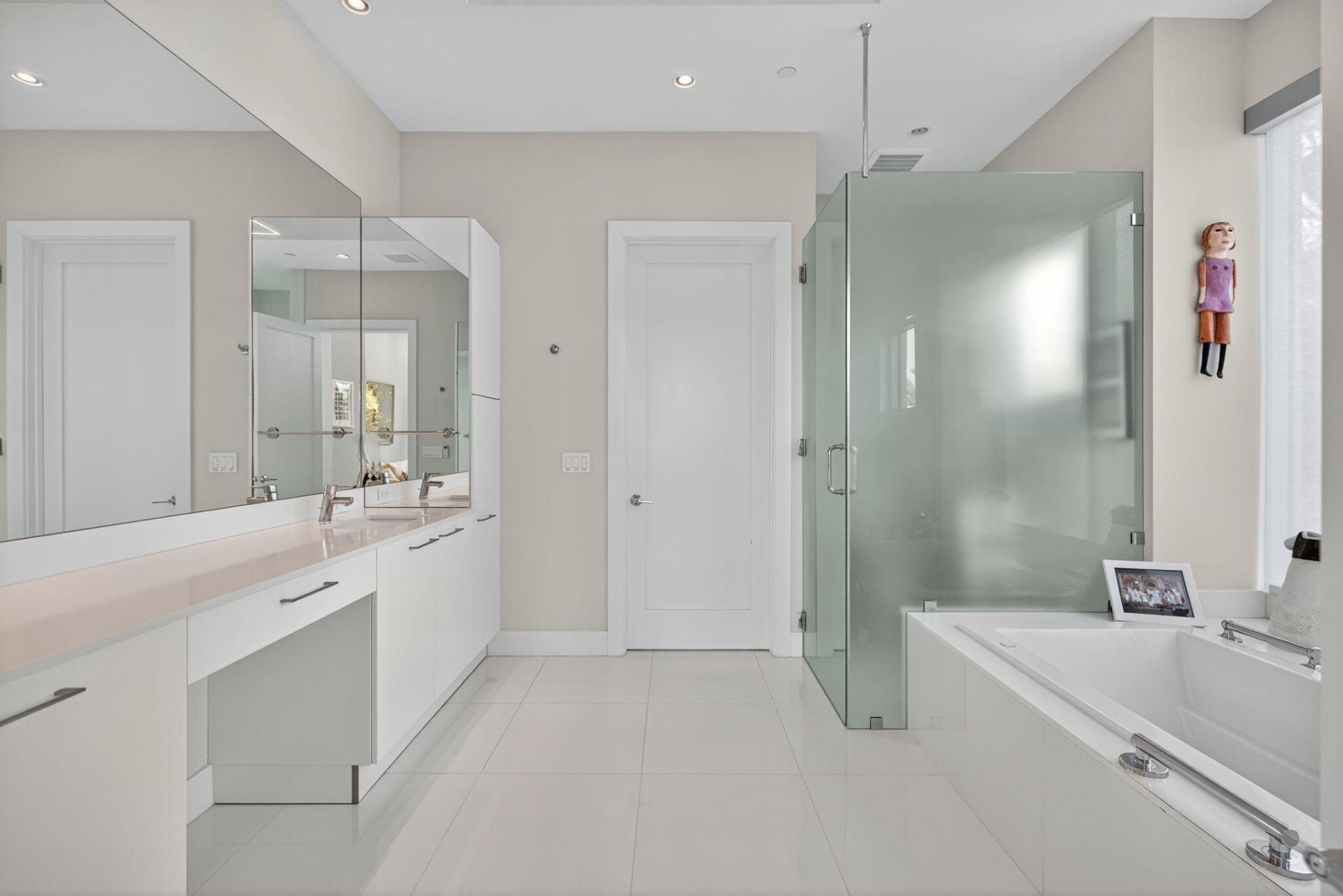 2 Water Club Way, Unit 301, North Palm Beach, FL 33408 Photo