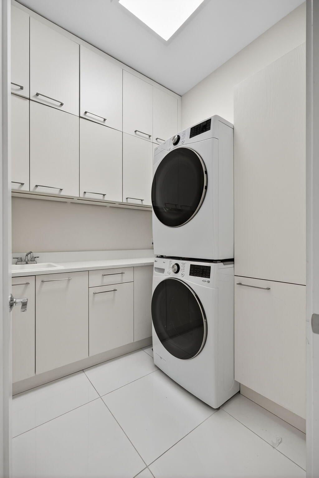 2 Water Club Way, Unit 301, North Palm Beach, FL 33408 Photo