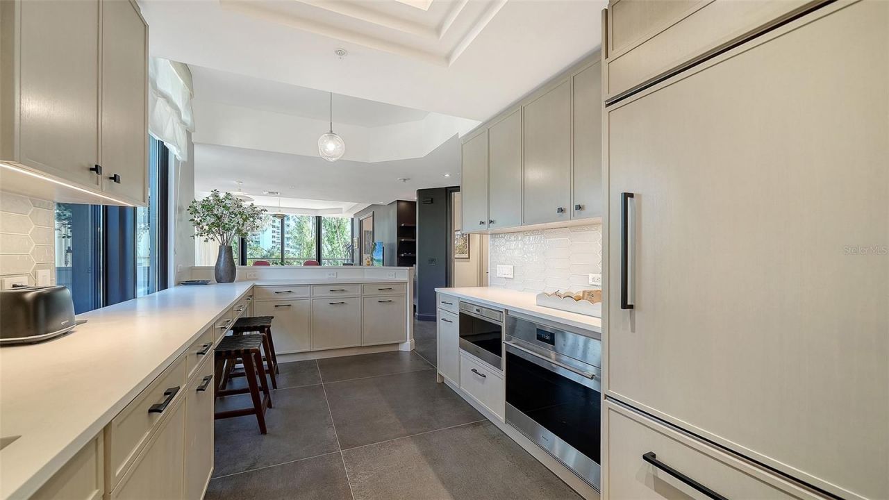 415 L Ambiance Drive, Unit B202, Longboat Key, FL 34228 Photo