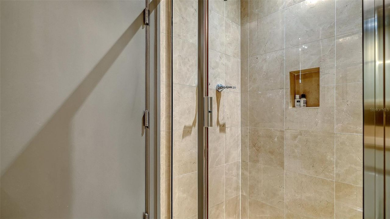 415 L Ambiance Drive, Unit B202, Longboat Key, FL 34228 Photo