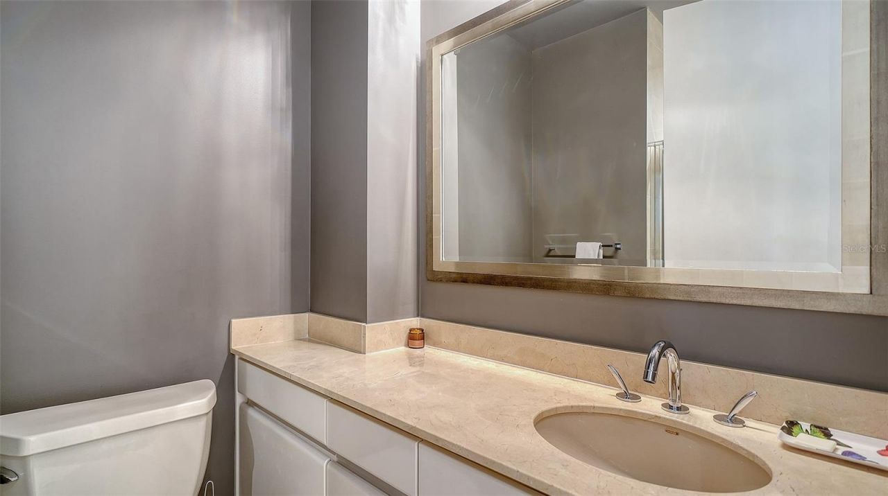 415 L Ambiance Drive, Unit B202, Longboat Key, FL 34228 Photo