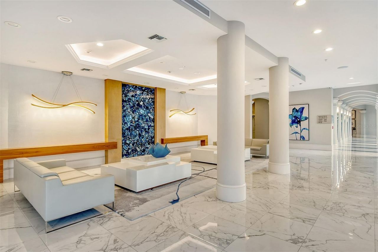 415 L Ambiance Drive, Unit B202, Longboat Key, FL 34228 Photo