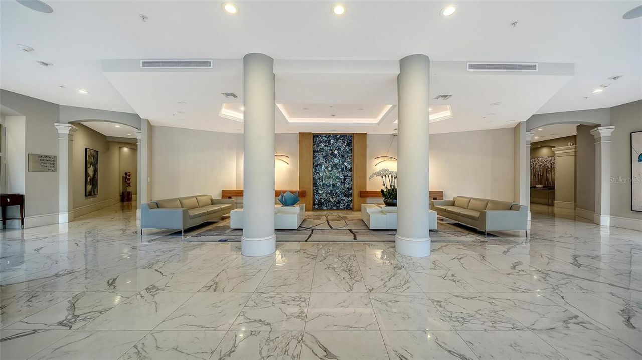 415 L Ambiance Drive, Unit B202, Longboat Key, FL 34228 Photo