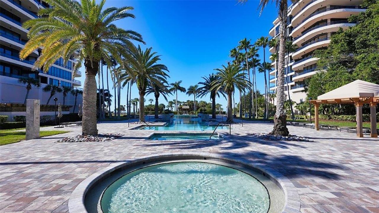 415 L Ambiance Drive, Unit B202, Longboat Key, FL 34228 Photo