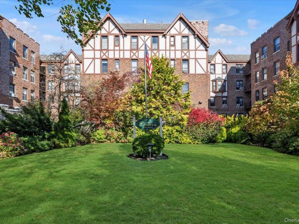 160-15 Powells Cove Boulevard, Unit C107, Beechhurst, NY 11357