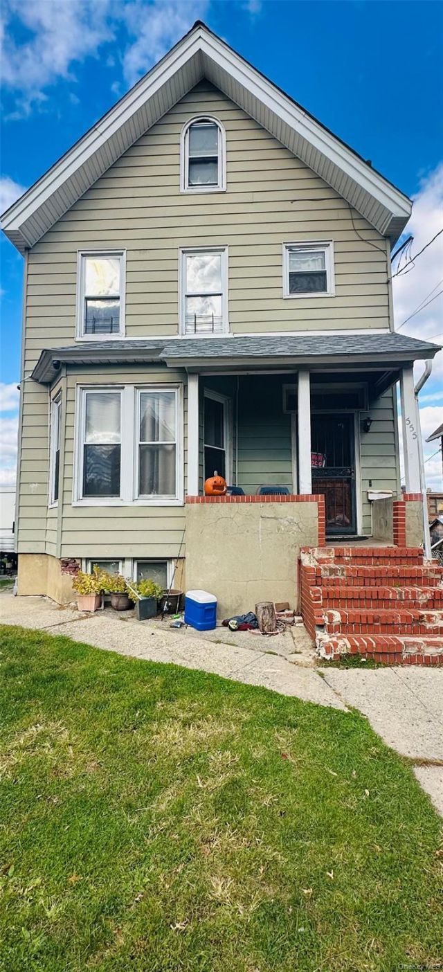 555 Delafield Avenue, Staten Island, NY 10310 Main Photo