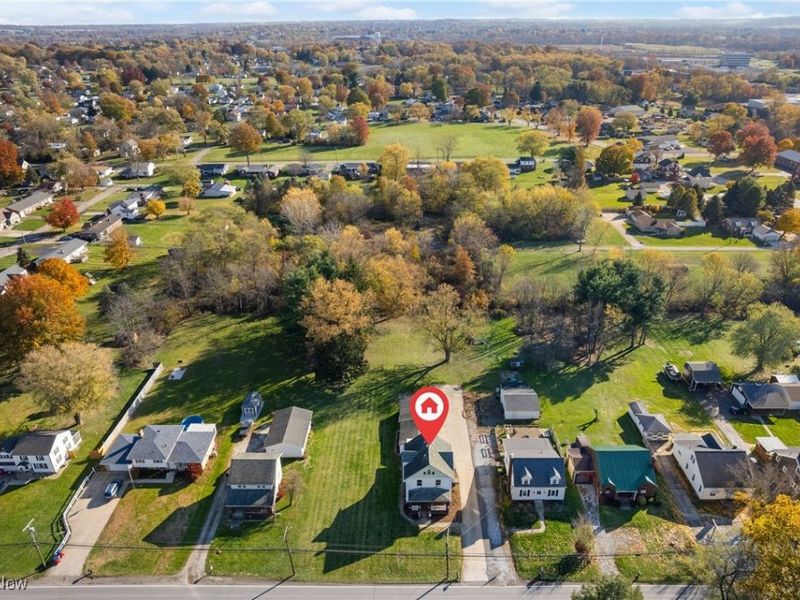 4034 Broadway Avenue NE, Louisville, OH 44641 Photo 2