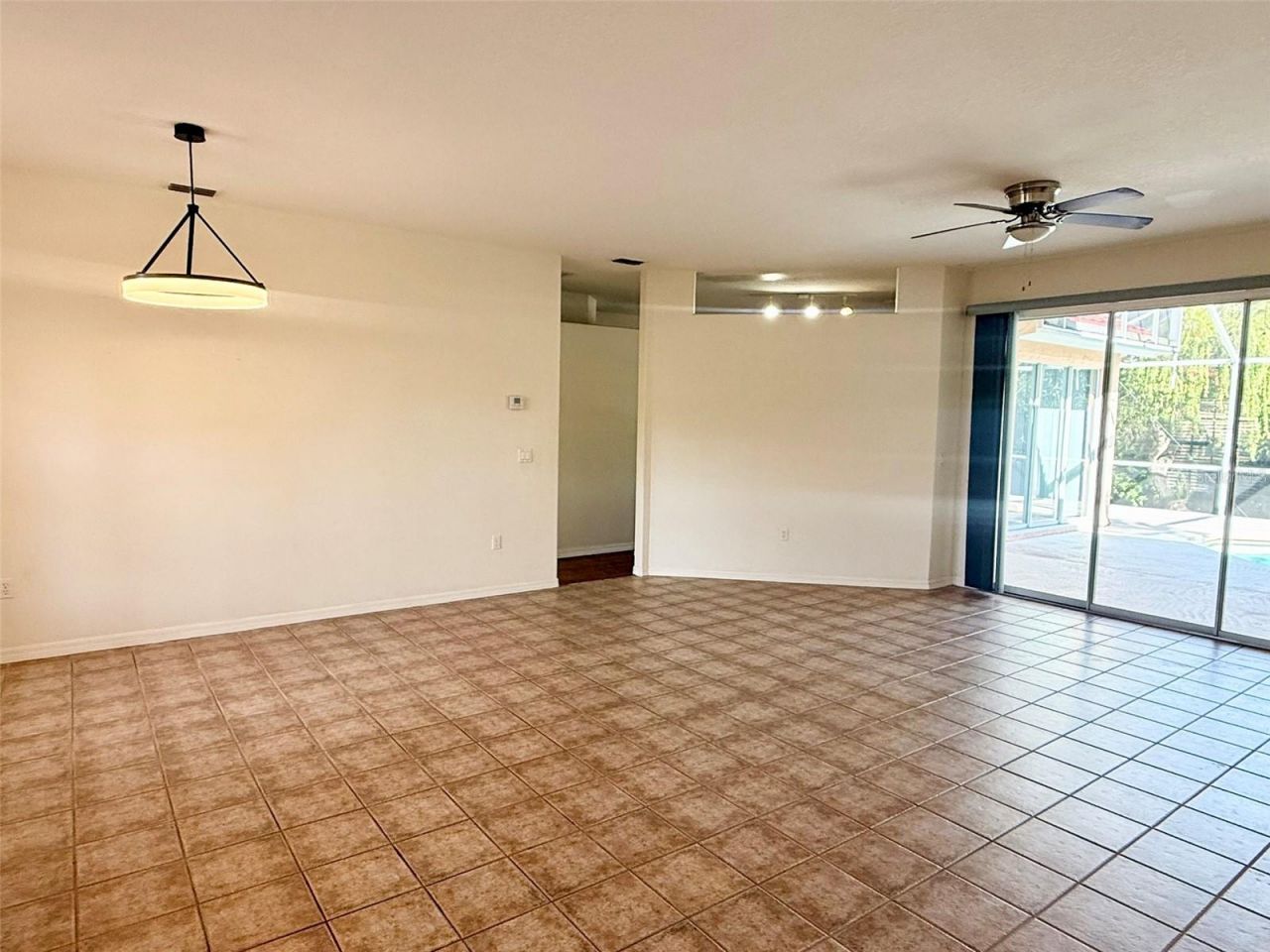 7157 42nd Court E, Sarasota, FL 34243 Photo